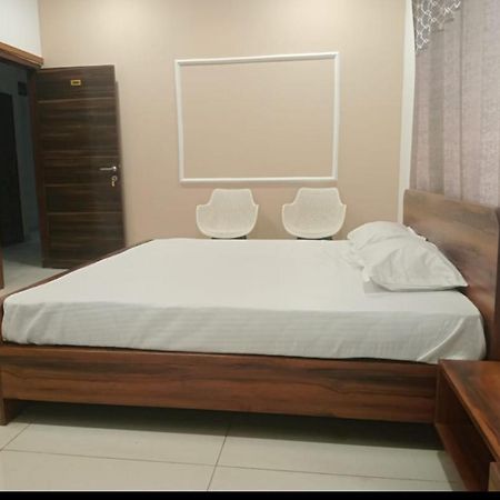 Vaatsaly Home'S Rooms Indore Exterior photo